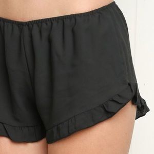 Ruffled Brandy Melville chiffon shorts